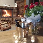 Nad Samym Jeziorem Sauna Jacuzzi エウク