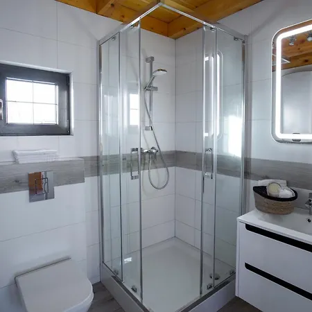 Tatil Evi Nad Samym Jeziorem Sauna Jacuzzi *